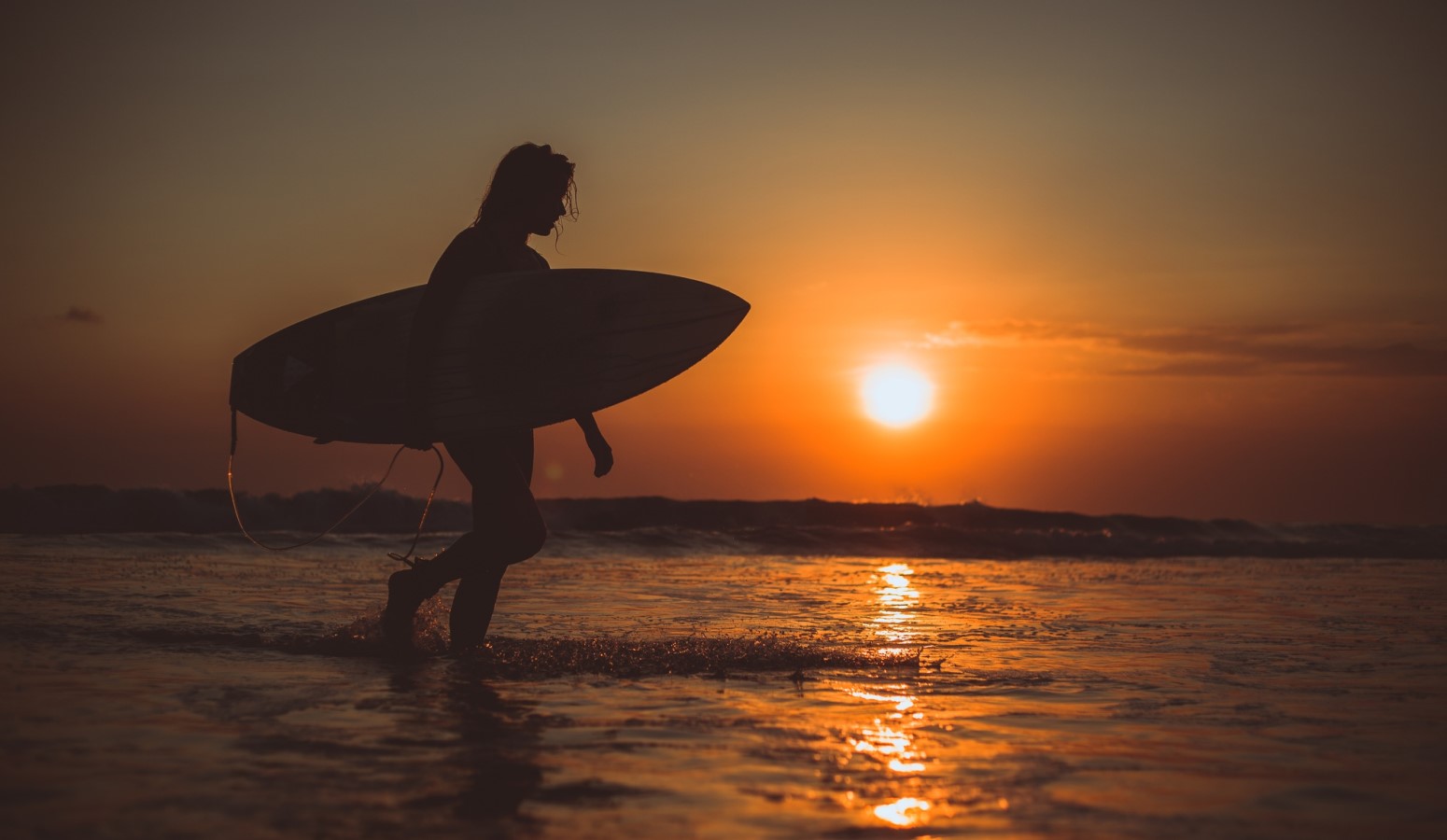 surfeando en cadiz vacaciones con niños