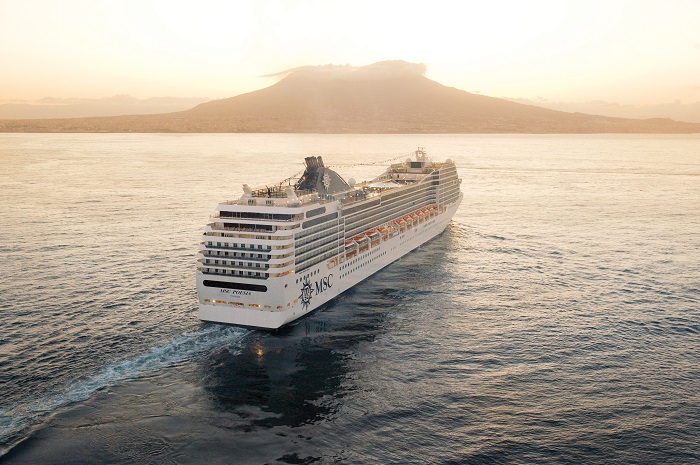 poesia msc crucero monoparental