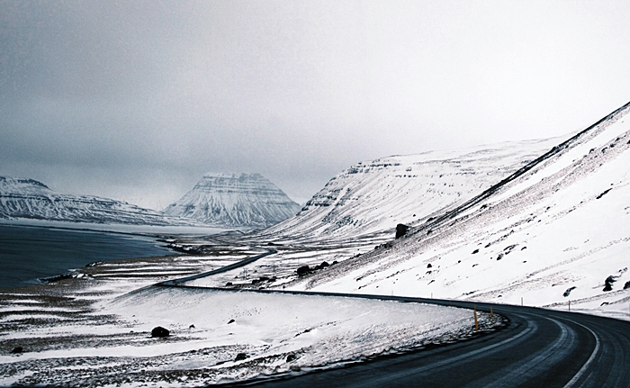 islandia puente diciembre donde ir de vacaciones con hijos